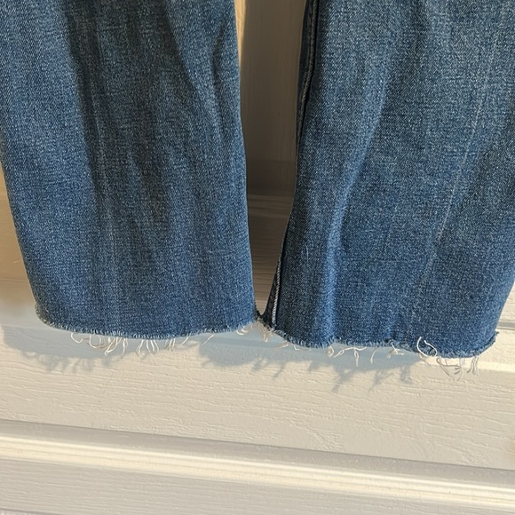 Abercrombie and Fitch The Ankle Straight Ultra High Rise - Picture 5 of 6